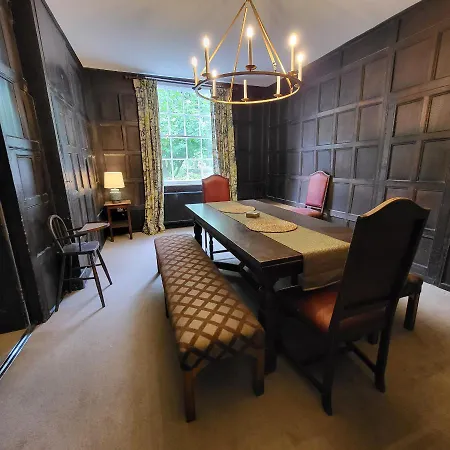 Chapter House Hébergement de vacances