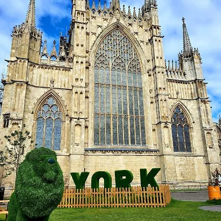 Holiday home Chapter House York
