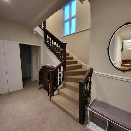 Holiday home Chapter House