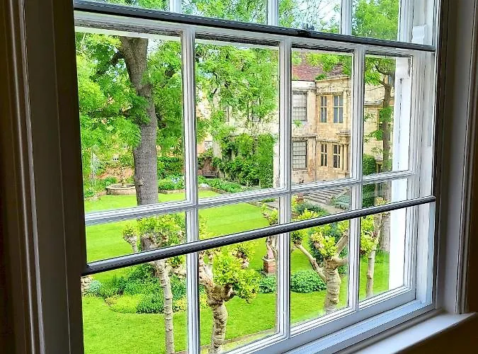 Holiday home Chapter House *