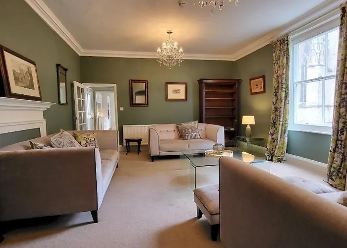 Holiday home Chapter House *