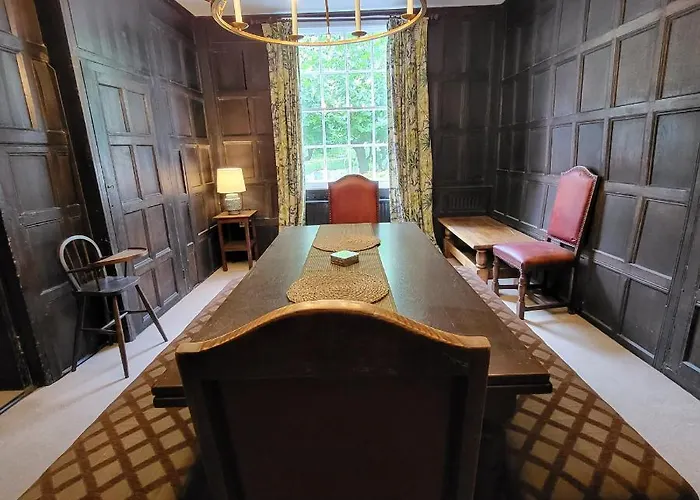 Holiday home Chapter House *